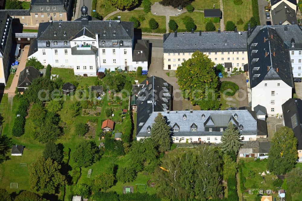 Ebersdorf from the bird's eye view: Buildings of the Childrens and Youth Home Ruestzeitenheim Sonnenschein in Ebersdorf in the state Thuringia, Germany