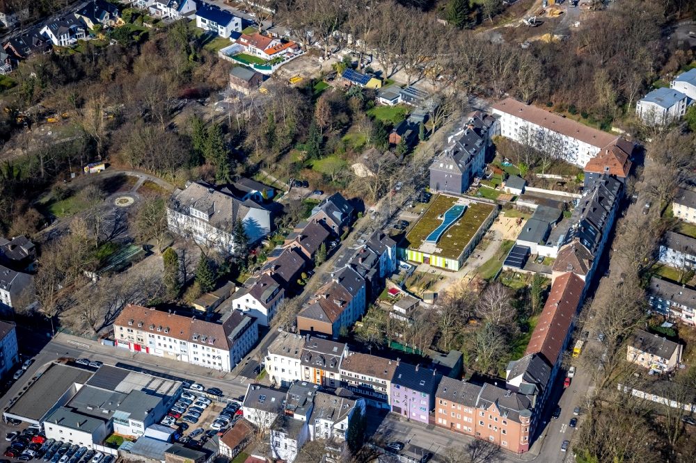 Aerial photograph Gelsenkirchen - Building the KITA day nursery on Irmgardstrasse in the district Bulmke-Huellen in Gelsenkirchen at Ruhrgebiet in the state North Rhine-Westphalia, Germany