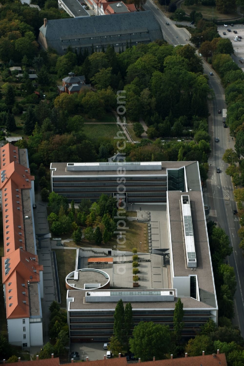 Aerial photograph Erfurt - Building Complex of the Thuringian Ministries in the Werner Seelenbinder street in Erfurt in Thuringia. The buildings include the ministeries for justice, migration, social issues and education