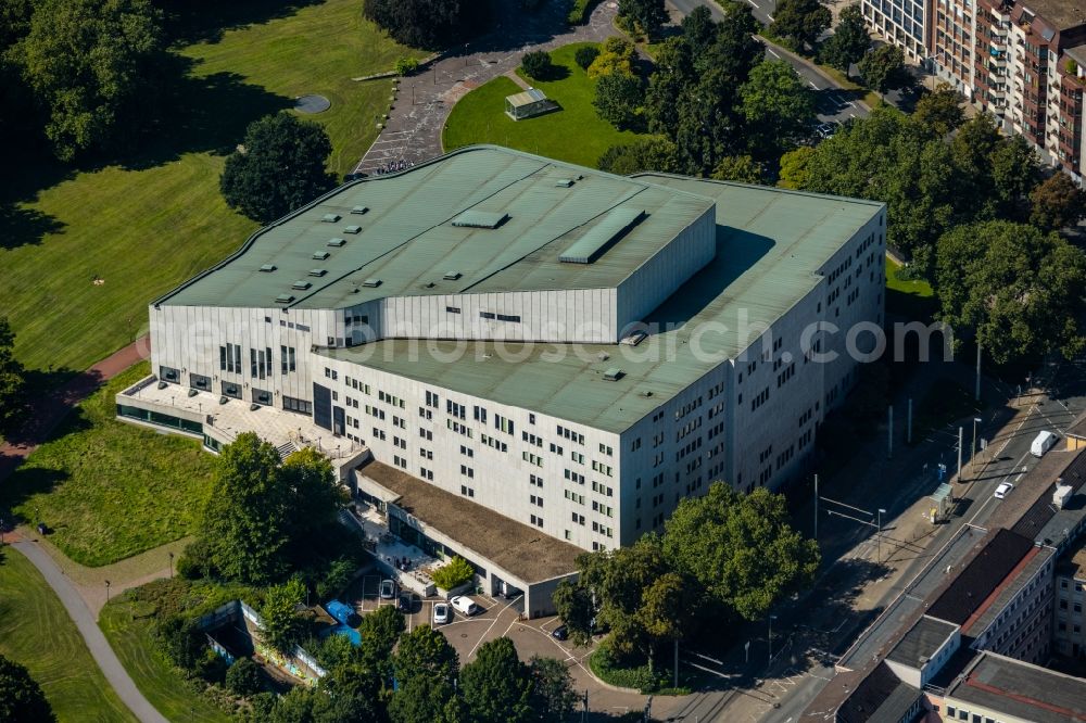 Aerial image Essen - Building of the concert hall and theater playhouse in the district Suedviertel in Essen at Ruhrgebiet in the state North Rhine-Westphalia, Germany