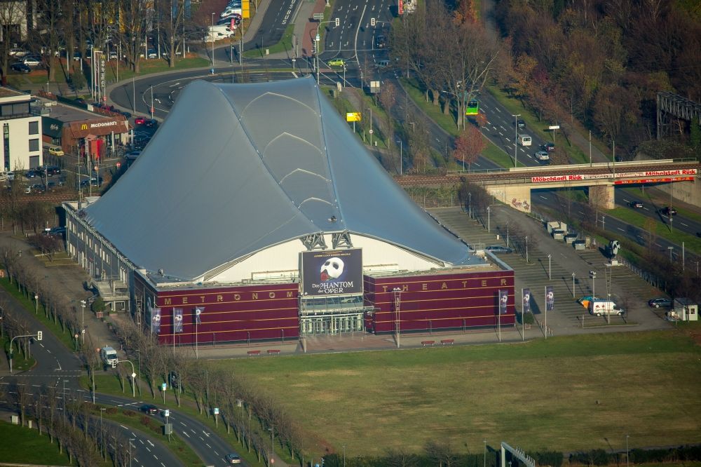 Aerial image Oberhausen - Building of the concert hall and theater playhouse in Oberhausen in the state North Rhine-Westphalia