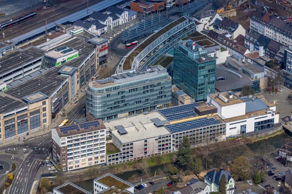 Aerial photograph Siegen - Building of the concert hall and theater playhouse and administration building of the financial services company Sparkasse Siegen in Siegen on Siegerland in the state North Rhine-Westphalia, Germany