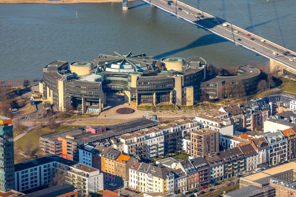 Aerial photograph Düsseldorf - Building of parliament from Dusseldorf to the seat of the state government and the country's parliament on the banks of the river Rhine in Dusseldorf in North Rhine-Westphalia NRW