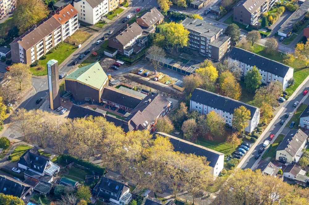 Aerial image Gelsenkirchen - Building of a multi-family residential building the formerly Paul-Gerhardt-Kirche on street Nansenstrasse in the district Ueckendorf in Gelsenkirchen at Ruhrgebiet in the state North Rhine-Westphalia, Germany
