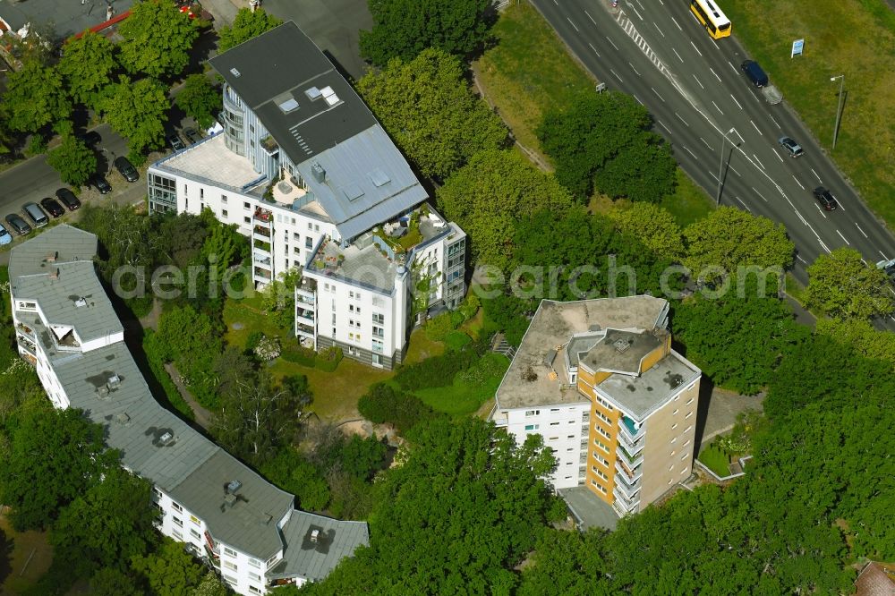 Aerial photograph Berlin - Building of a multi-family residential building Heertrasse corner Am Postfenn in the district Westend in Berlin, Germany
