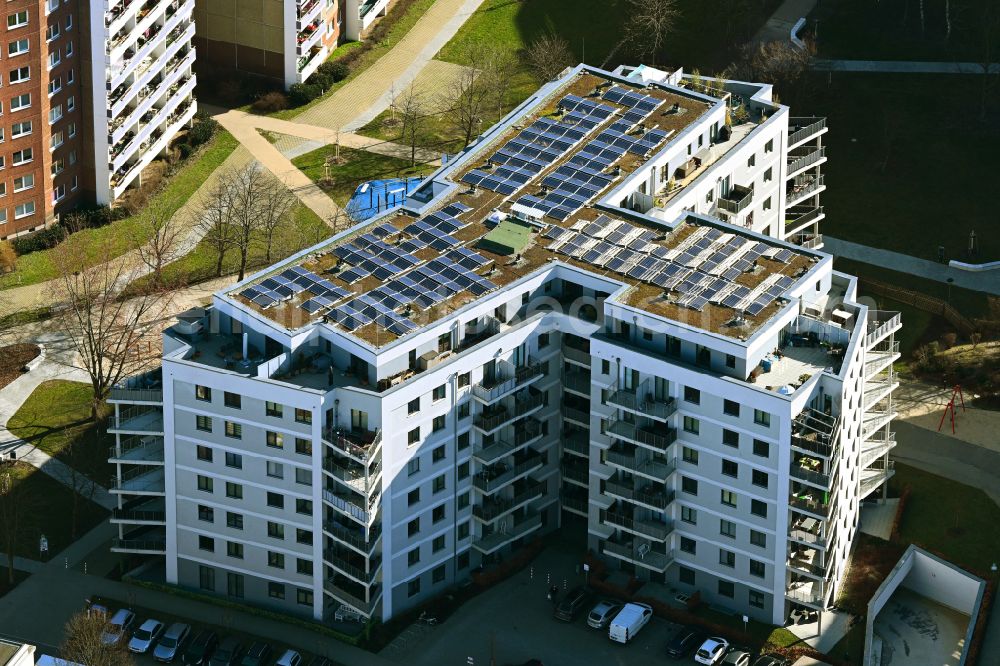 Berlin from the bird's eye view: Building of a multi-family residential building on street Flaemingstrasse in the district Marzahn in Berlin, Germany