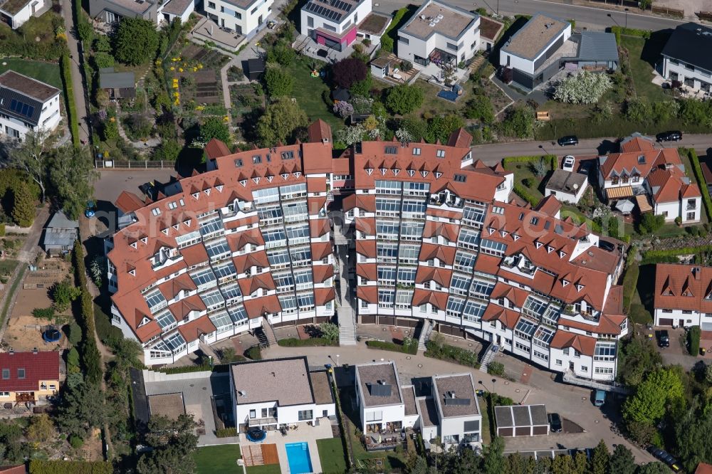 Erfurt from above - Building of a multi-family residential building on Sonnenweg in the district Bruehlervorstadt in Erfurt in the state Thuringia, Germany