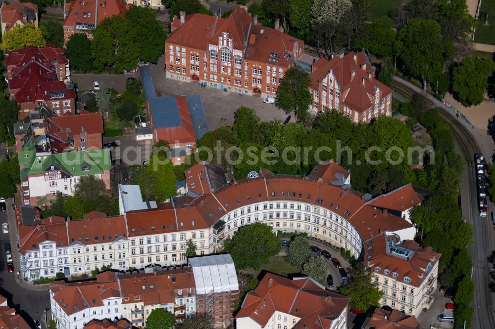 Erfurt from the bird's eye view: Building of a multi-family residential building on Wilhelm-Kuelz-Strasse in the district Bruehlervorstadt in Erfurt in the state Thuringia, Germany