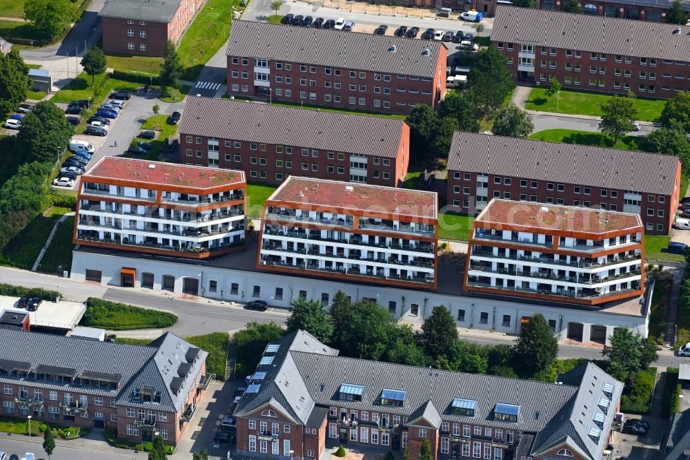 Aerial photograph Flensburg - Building of a multi-family residential building Wohnen on Sonnendeck Am Foerdehang in Flensburg in the state Schleswig-Holstein, Germany