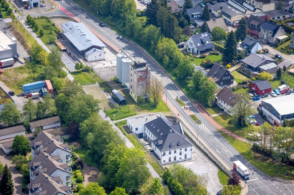 Heiligenhaus from the bird's eye view: Building of the mosque of the Turkish-Islamic union of the institution for religion inc. at the Westphalians street with the bike path at the old granary in Heiligenhaus in the federal state North Rhine-Westphalia