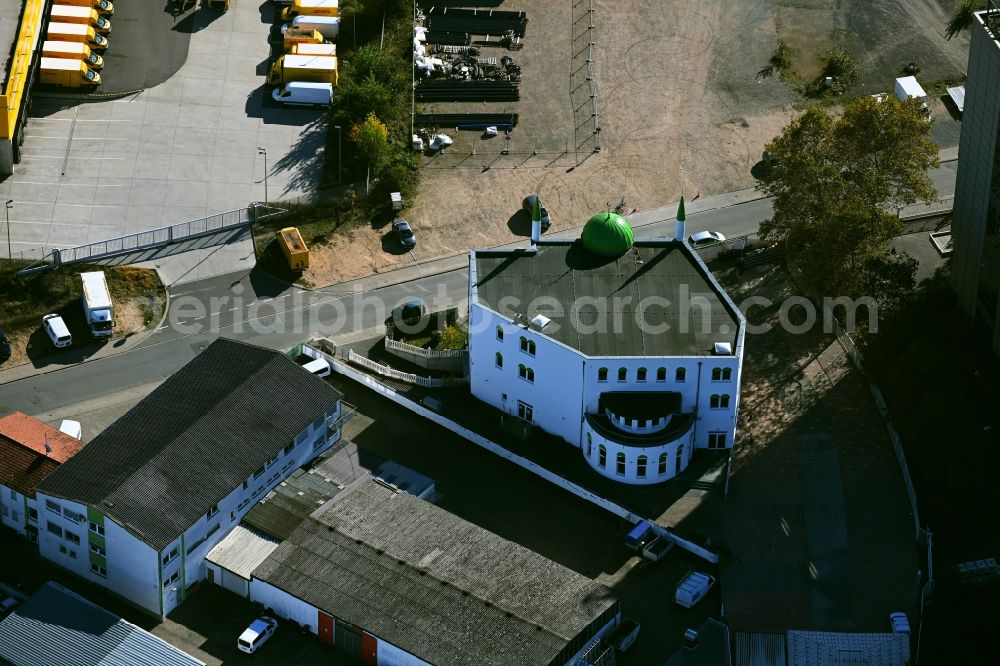 Aerial photograph Darmstadt - Building of the mosque As-Salam on street Sensfelderweg in Darmstadt in the state Hesse, Germany