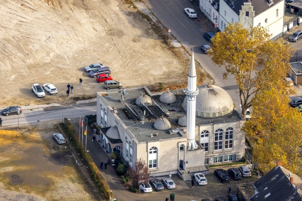 Aerial image Gladbeck - Building of the mosque on Wielandstrasse in Gladbeck at Ruhrgebiet in the state of North Rhine-Westphalia