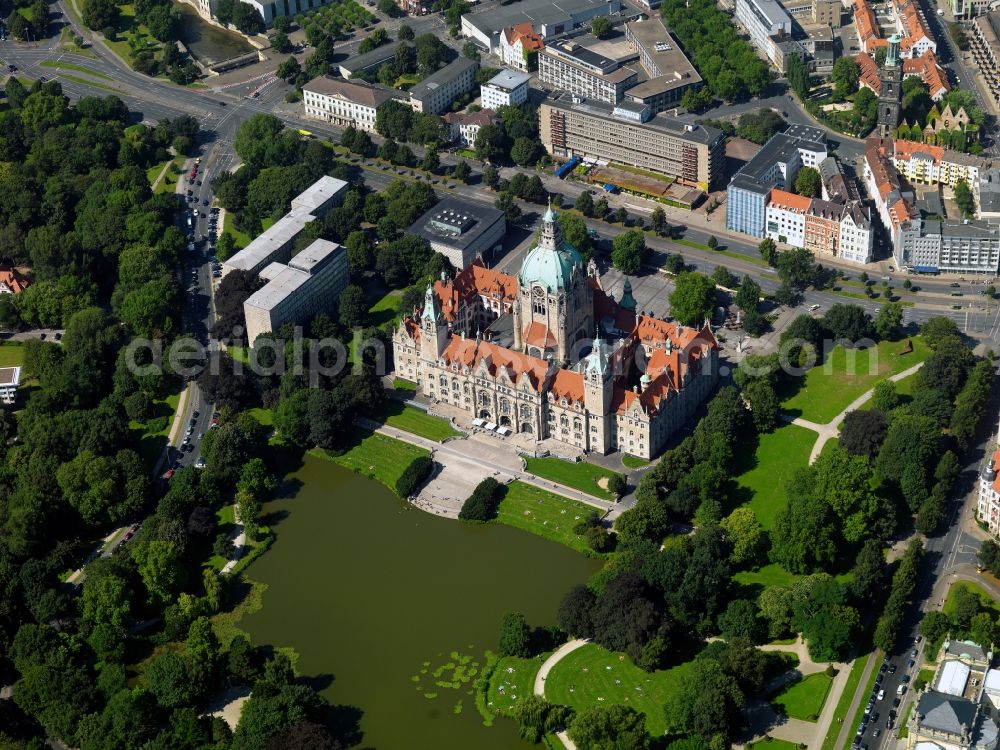 Aerial image Hannover - Building of the New Town Hall on Maschpark Maschsee in the city of Hanover in Lower Saxony