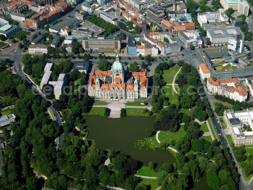Hannover from above - Building of the New Town Hall on Maschpark Maschsee in the city of Hanover in Lower Saxony