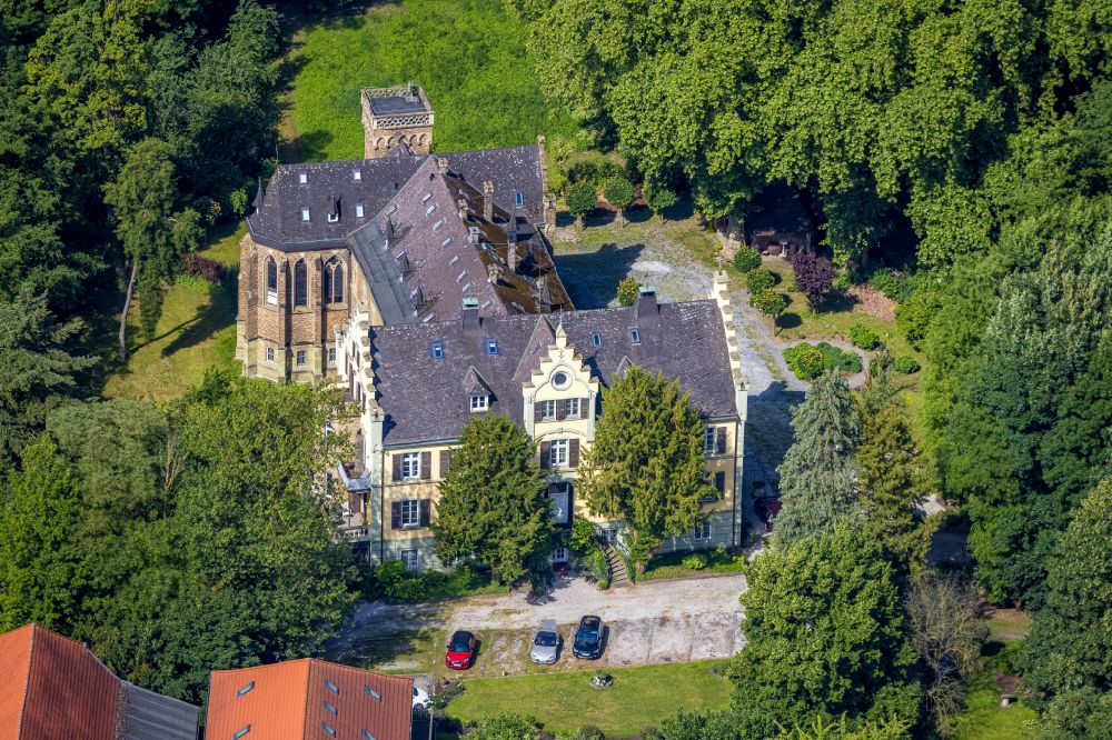 Werl from above - Buildings and parks at the mansion of the farmhouse Haus Lohe in Werl at Ruhrgebiet in the state North Rhine-Westphalia, Germany