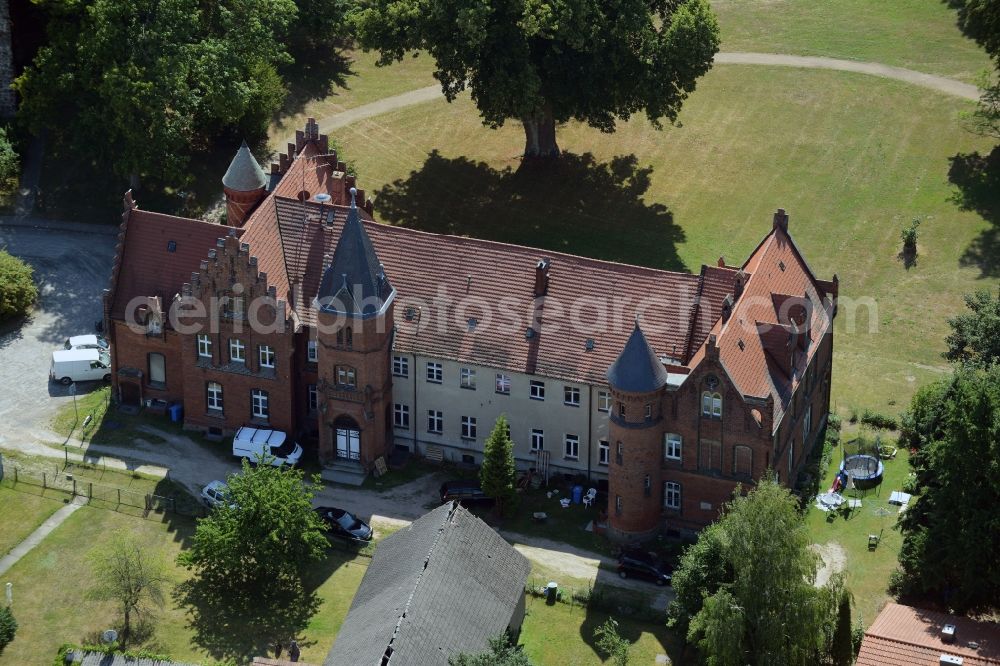 Aerial image Jahnsfelde - Buildings and parks at the mansion of the farmhouse in Jahnsfelde in the state Brandenburg