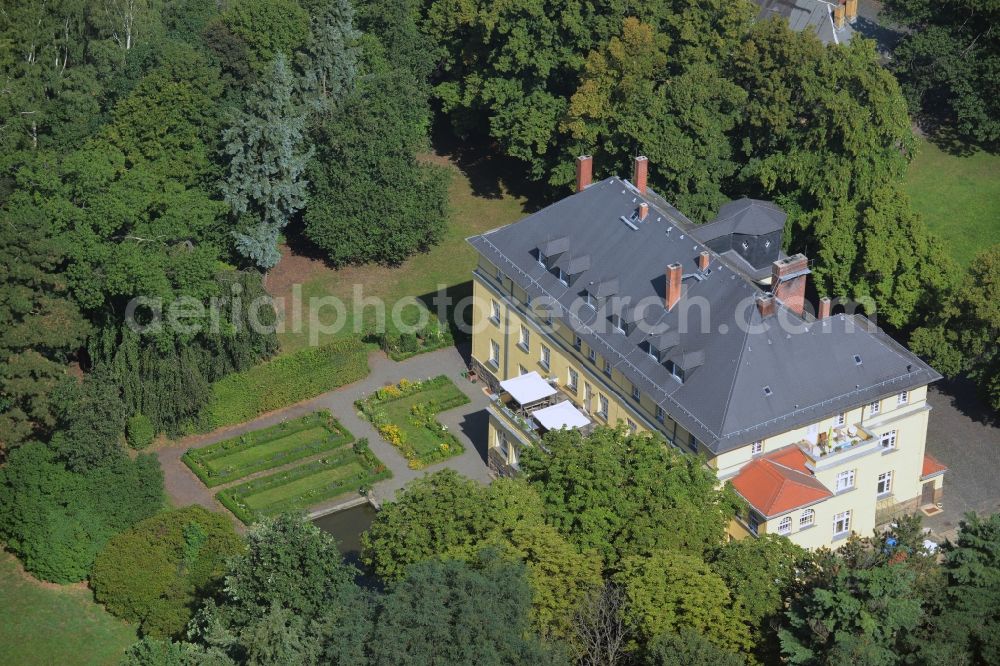 Aerial photograph Parthenstein - Buildings and parks at the mansion of the farmhouse in Parthenstein in the state Saxony