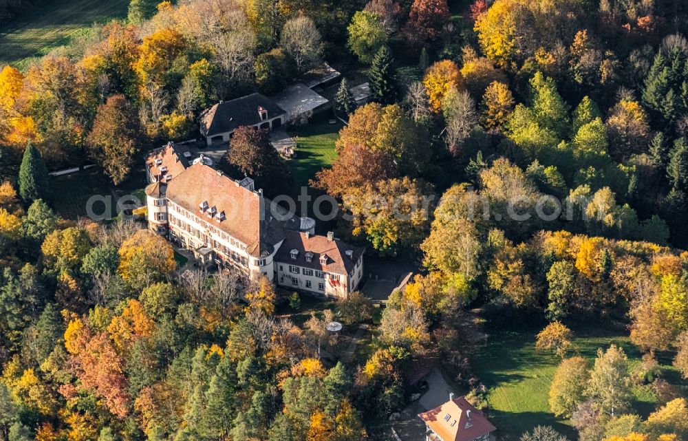 Dietingen from the bird's eye view: Buildings and parks at the mansion of the farmhouse SchlossHofgut Hohenstein in Dietingen in the state Baden-Wuerttemberg, Germany