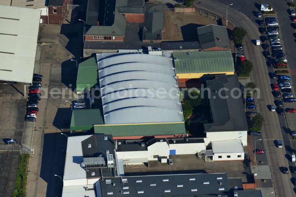 Aerial image Cuxhaven - Buildings and production halls of DAHL HOFF Food on the road Neufeld in the fishing harbor in Cuxhaven in Lower Saxony