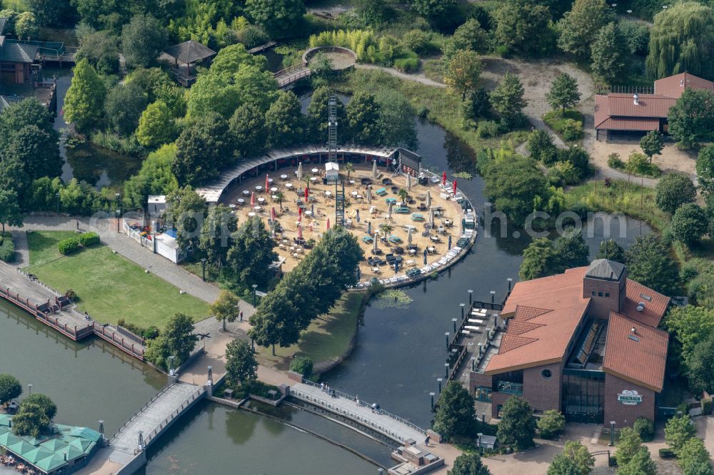 Oberhausen from the bird's eye view: Building of the restaurant der Bar CentrO-Beach on CentrO-Promenade in Oberhausen at Ruhrgebiet in the state North Rhine-Westphalia, Germany