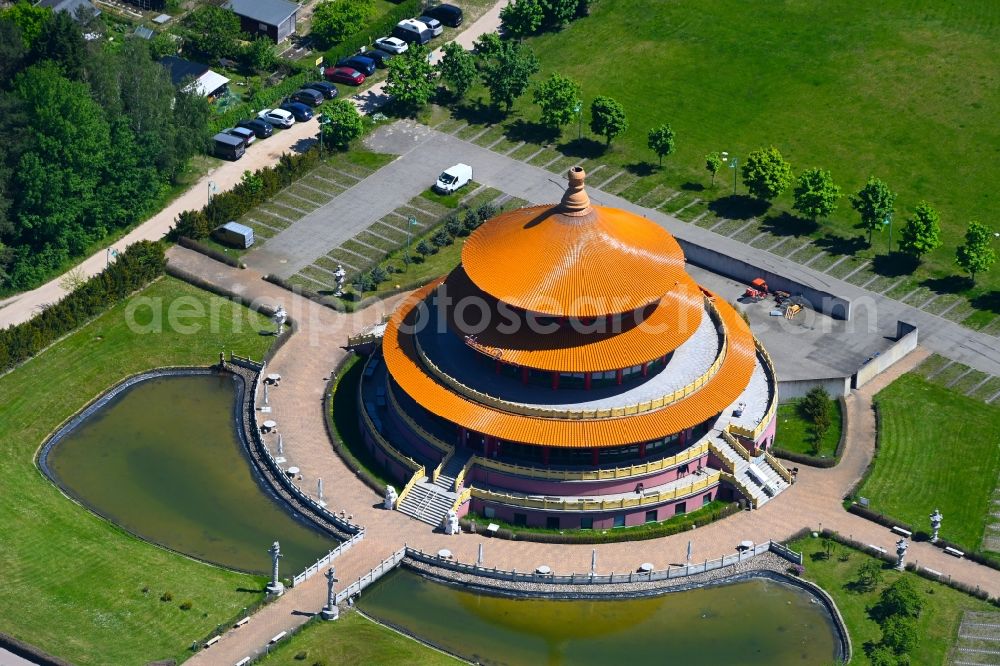 Hohen Neuendorf from the bird's eye view: Building of the restaurant Himmelspagode in Hohen Neuendorf in the state Brandenburg, Germany