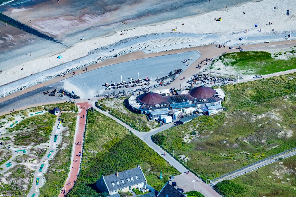 Aerial photograph Norderney - Building of the restaurant Surfcafe on the northern beach of the island of Norderney in the state Lower Saxony, Germany