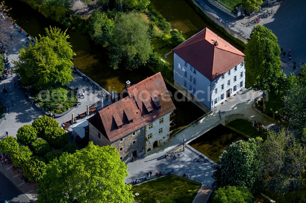 Aerial image Erfurt - Building of the restaurant Augustiner on Kraemerbruecke in the Horngasse - Kreuzgasse - Daemmchen in the district Altstadt in Erfurt in the state Thuringia, Germany