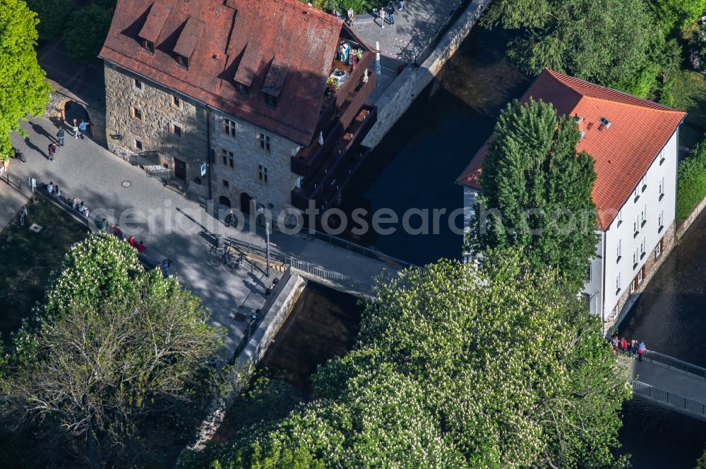 Aerial photograph Erfurt - Building of the restaurant Augustiner on Kraemerbruecke in the Horngasse - Kreuzgasse - Daemmchen in the district Altstadt in Erfurt in the state Thuringia, Germany