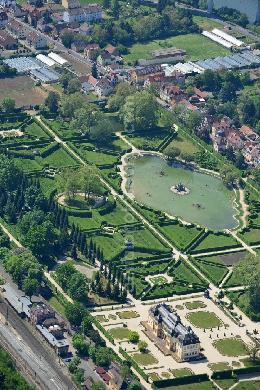 Veitshöchheim from the bird's eye view: Building and Castle Park Castle in Veitshoechheim in the state Bavaria