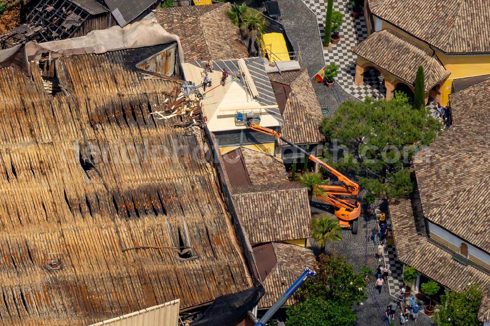 Aerial image Rust - Demolition work on the ruins of the building and the fire Themenwelt Yomi-Zauberwelt of Diamanten on street Europa-Park-Strasse in Rust in the state Baden-Wuerttemberg, Germany