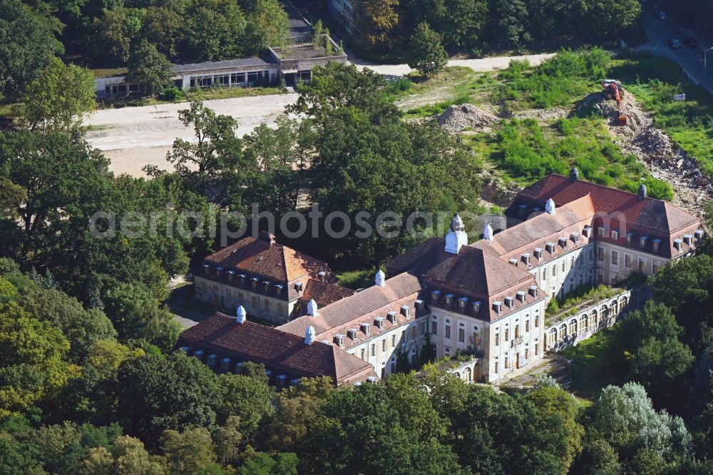 Aerial photograph Berlin - Ruin of vacant building ehemalige Tuberkulose-Heilstaette Waldhaus on street Alt-Buch in the district Buch in Berlin, Germany