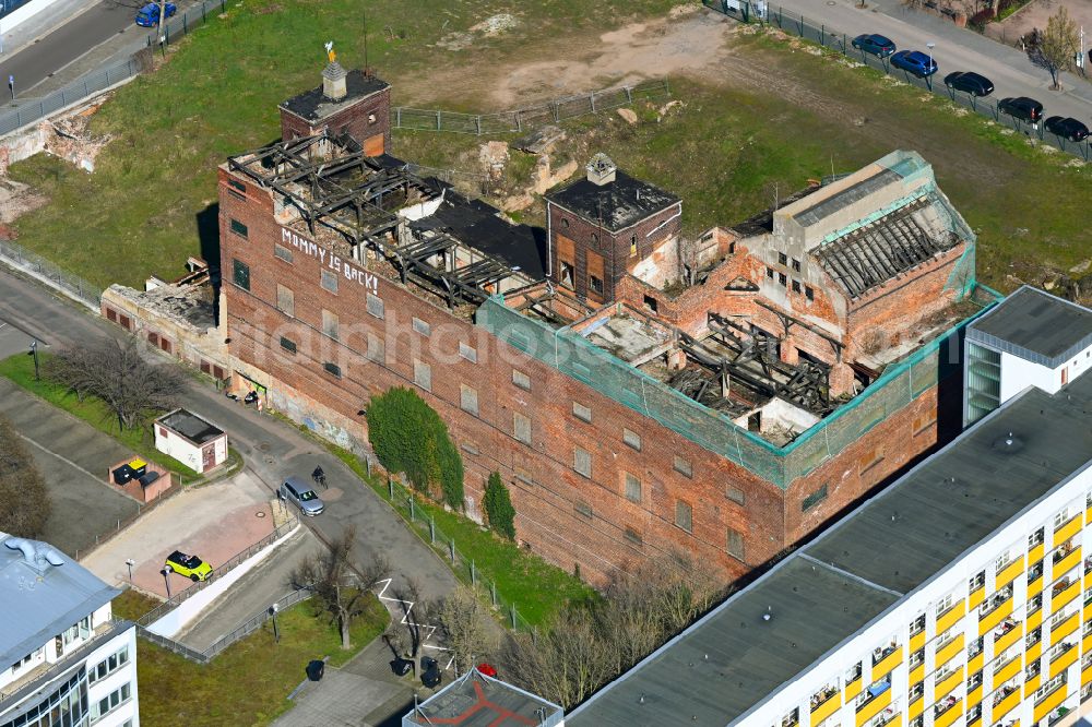 Dessau from the bird's eye view: Ruin of vacant building on Hobuschgasse in Dessau in the state Saxony-Anhalt, Germany