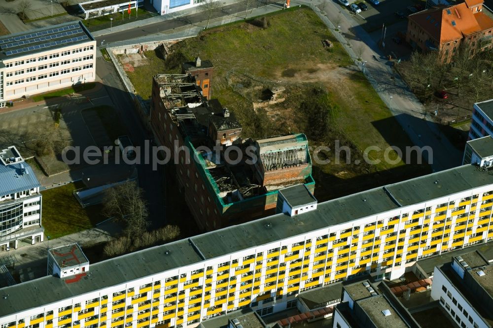 Aerial photograph Dessau - Ruin of vacant building on Hobuschgasse in the district Dessau in Dessau in the state Saxony-Anhalt, Germany