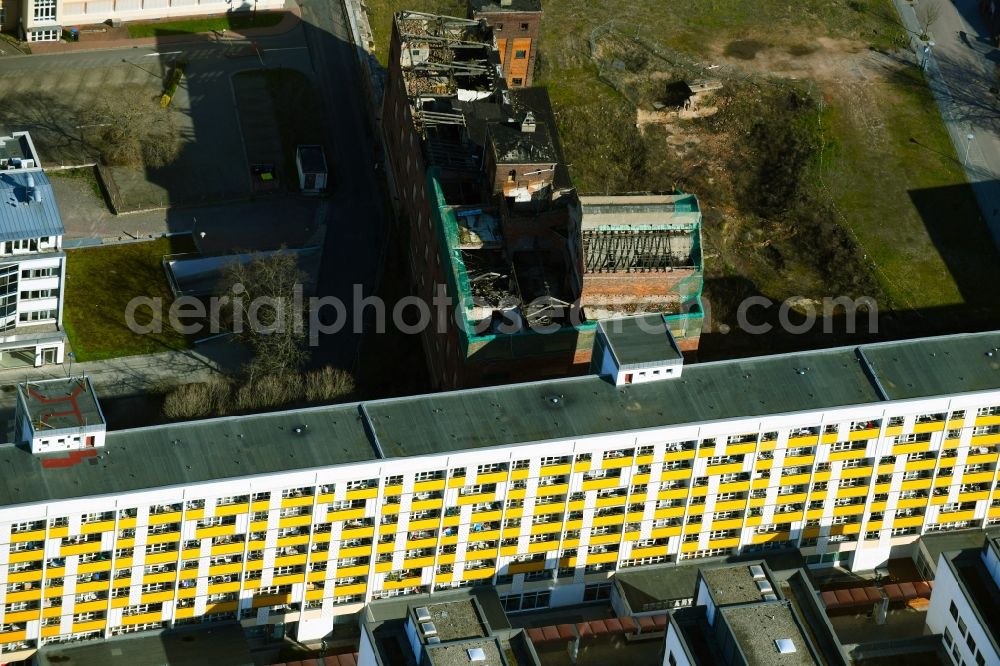 Dessau from the bird's eye view: Ruin of vacant building on Hobuschgasse in the district Dessau in Dessau in the state Saxony-Anhalt, Germany