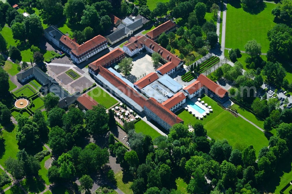 Aerial photograph Bad Driburg - Castle hotel building Graeflicher Park Health & Balance Resort on Brunnenallee in Bad Driburg in the state North Rhine-Westphalia, Germany