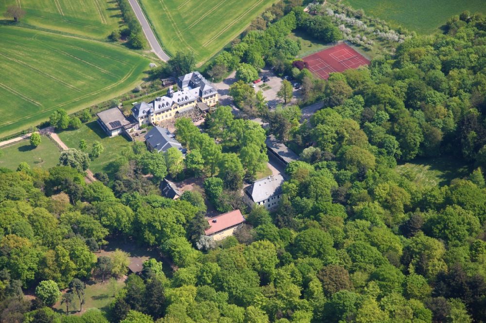 Aerial image Assmannshausen - Castle hotel building Jagdschloss Niederwald in Assmannshausen in the state Hesse, Germany