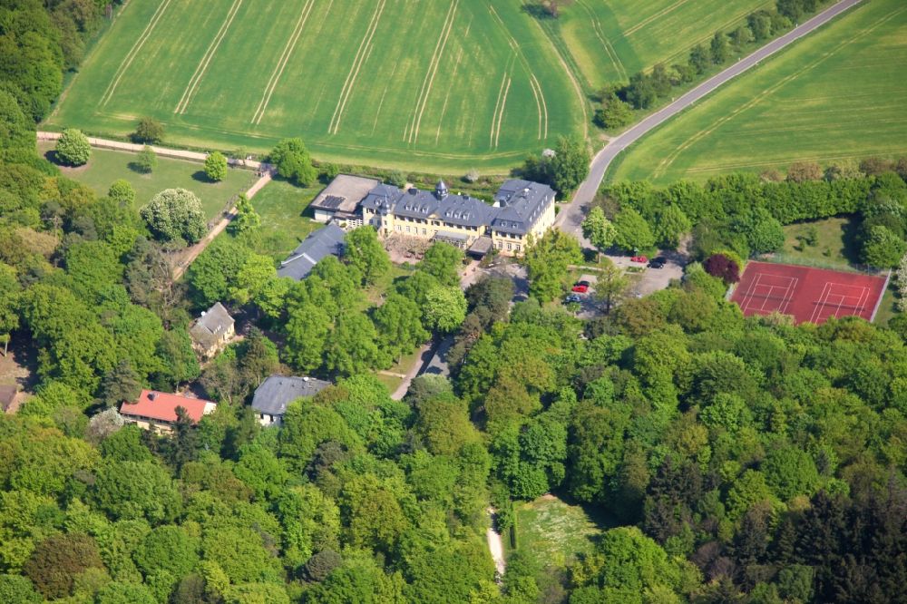 Aerial photograph Assmannshausen - Castle hotel building Jagdschloss Niederwald in Assmannshausen in the state Hesse, Germany