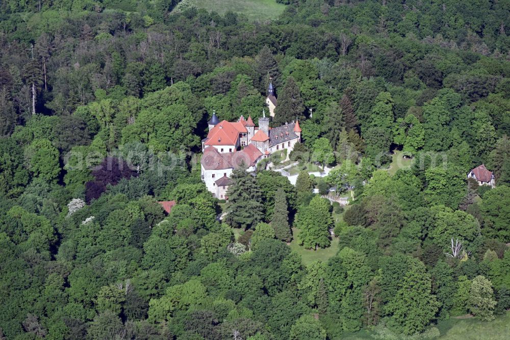 Aerial photograph Ahorn - Castle hotel building Romantik-Hotel Schloss Hohenstein in Ahorn in the state Bavaria, Germany