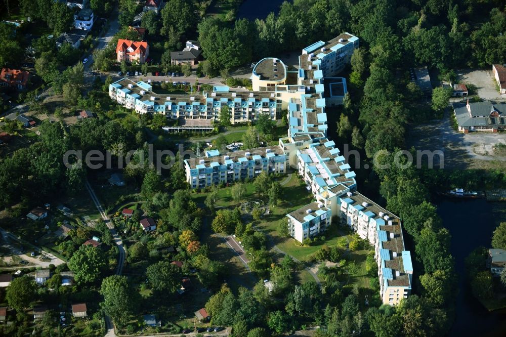 Aerial image Kleinmachnow - Building of the retirement center Augustinum Kleinmachnow on Erlenweg in Kleinmachnow in the state Brandenburg, Germany