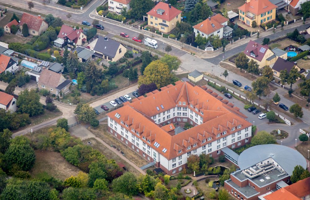 Aerial image Aschersleben - Building of the retirement center Senioren-Wohnpark Aschersleben on Askanierstrasse in Aschersleben in the state Saxony-Anhalt, Germany