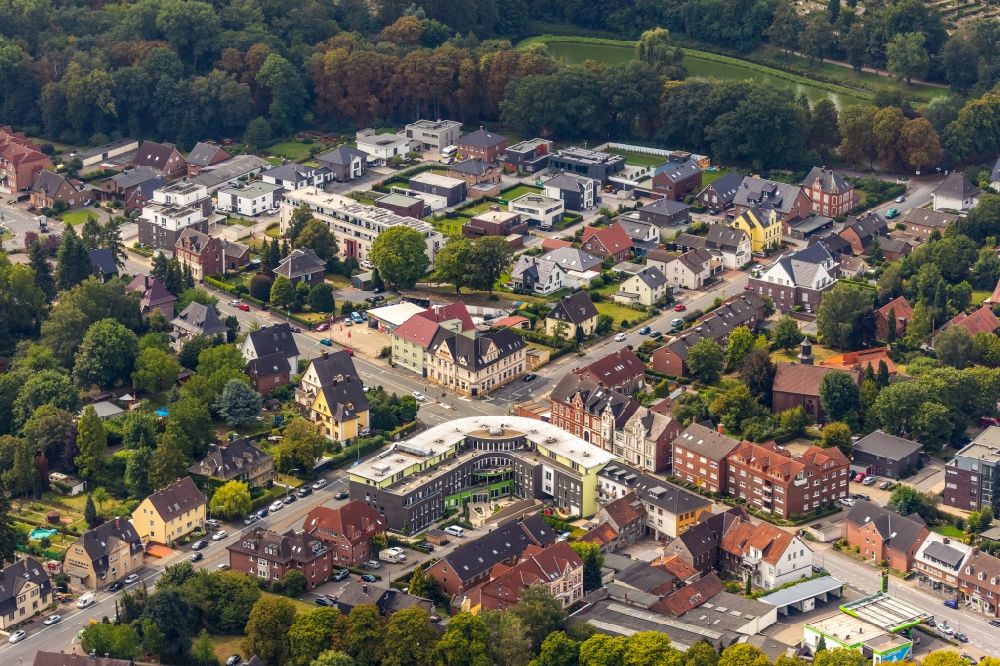 Werne from above - Building of the retirement center at the intersection of the Freiherr-vom-Stein-Strasse and the Kamener Str. overlooking the district in Werne in the state North Rhine-Westphalia, Germany