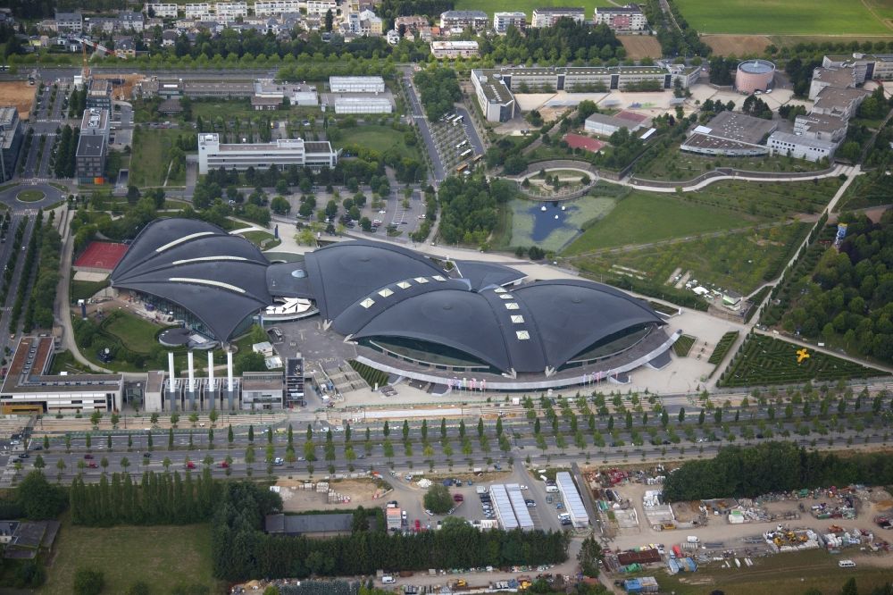 Luxembourg Luxemburg from the bird's eye view: Building of the sports hall Centre National Sportif et Culturel d' Coque in Luxembourg in District de Luxembourg, Luxembourg. In addition to its function as a sports center, it is used for large-scale events, concerts and as a conference center