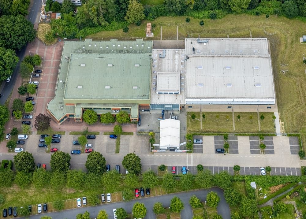 Hamm from above - Building of the sports hall of the Friedensschule in Hamm at Ruhrgebiet in the state North Rhine-Westphalia