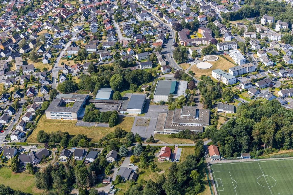 Menden (Sauerland) from the bird's eye view: Building of sports hall Ensemble Am Habicht with sports ground on Bieberberg in the district Lendringsen in Menden (Sauerland) in the state North Rhine-Westphalia, Germany. The old Lendringsen secondary schools were once located on the site