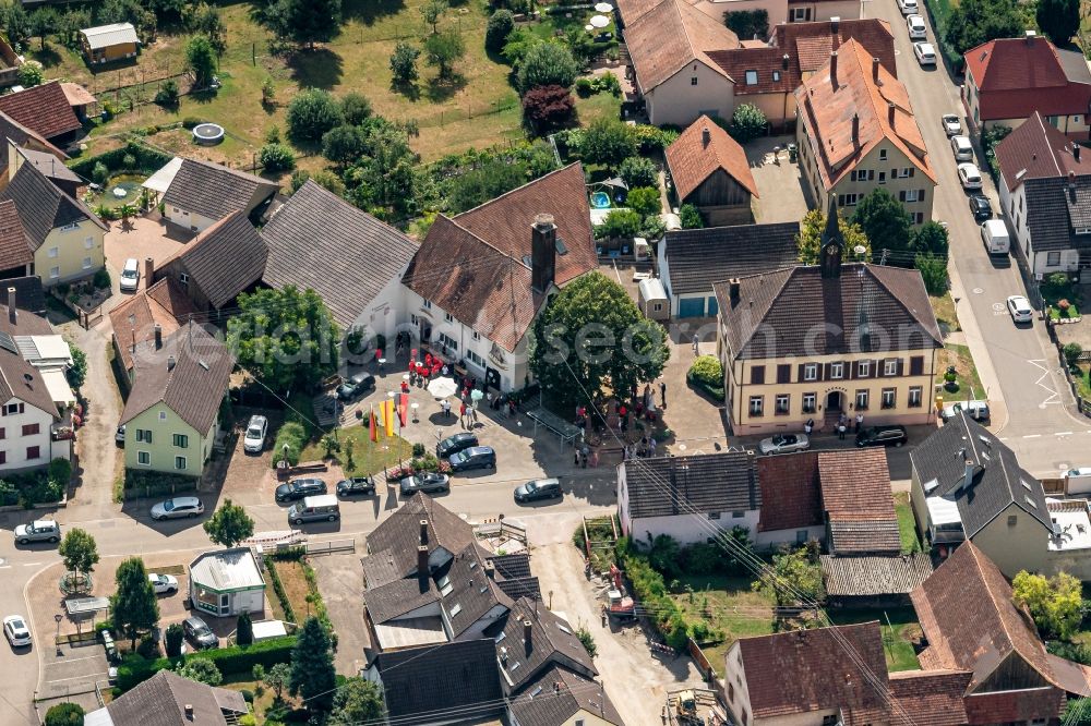 Aerial photograph Orschweier - Town Hall building of the city administration Ortsverwaltung in Ortsteil von Mahlberg in Orschweier in the state Baden-Wuerttemberg, Germany