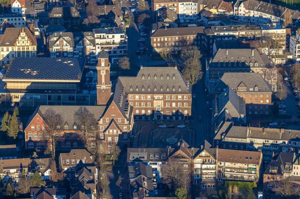 Bottrop from the bird's eye view: Town Hall building of the city administration on Ernst-Wilczok-Platz in the district Stadtmitte in Bottrop at Ruhrgebiet in the state North Rhine-Westphalia, Germany