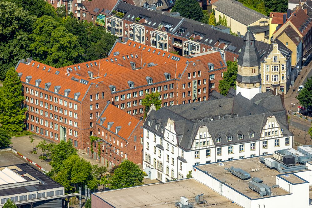 Gladbeck from above - town Hall building of the city administration on Willy-Brand-Platz in Gladbeck at Ruhrgebiet in the state North Rhine-Westphalia, Germany