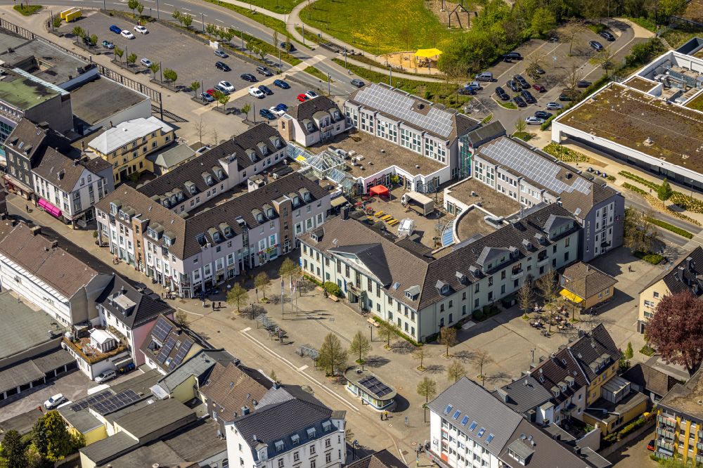 Heiligenhaus from the bird's eye view: Town Hall building of the city administration in Heiligenhaus in the state North Rhine-Westphalia