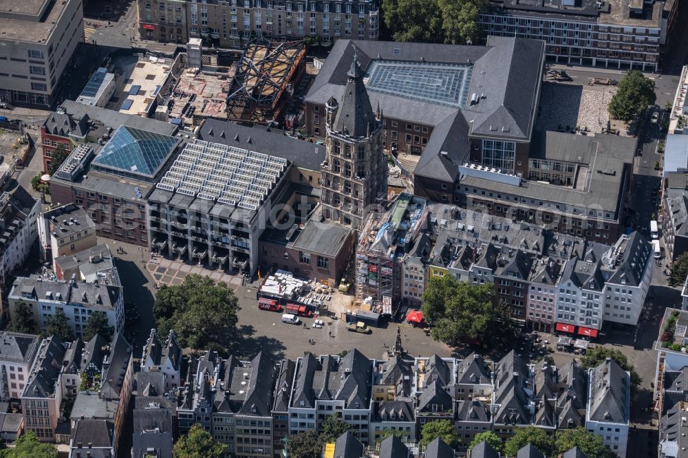 Aerial image Köln - Town Hall building of the city administration in the district Altstadt in Cologne in the state North Rhine-Westphalia, Germany