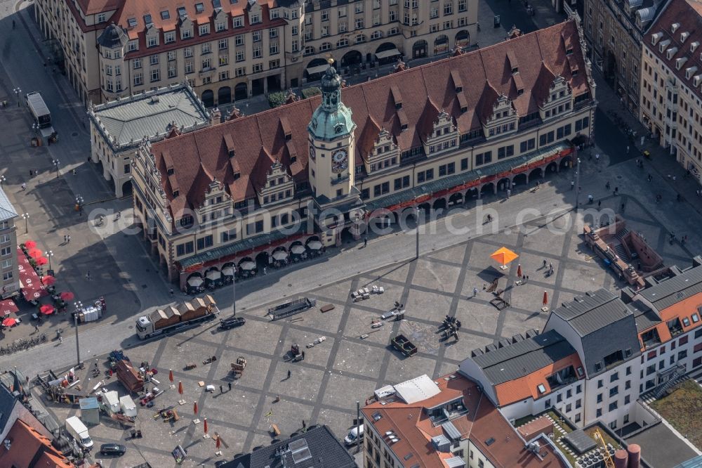 Leipzig from the bird's eye view: Town Hall building of the City Council at the market downtown in the district Mitte in Leipzig in the state Saxony, Germany